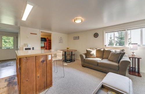 St Ignace Apartment | Cozy Apt Less Than 1 Mi Near Lake Huron and Mackinac Island!