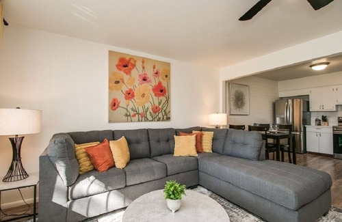 Arcadia Lite Apartment | Cozy Arcadia Hideaway w/Charm & Style!