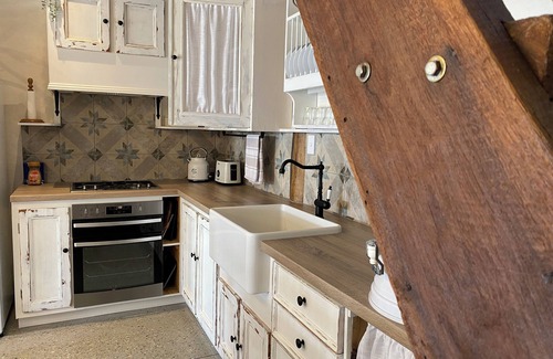 Quorrobolong House | Cozy Barn, Farm stay, Watagans views, Rustic charm