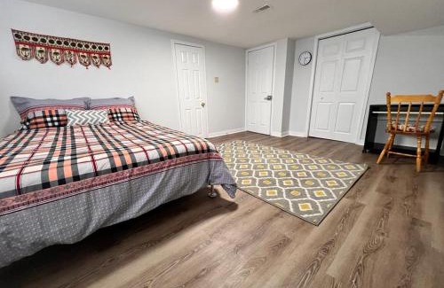 Richmond Hill Apartment | Cozy basement 2 bedroom 2 bath with parking