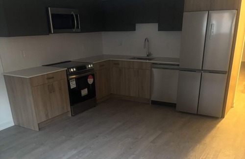 Englemount - Lawrence Apartment | Cozy basement apartment at a perfect location for business or leisure