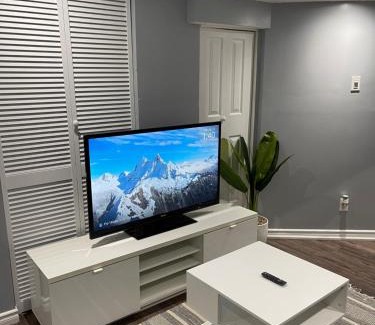 Brampton Apartment | Cozy basement in Brampton