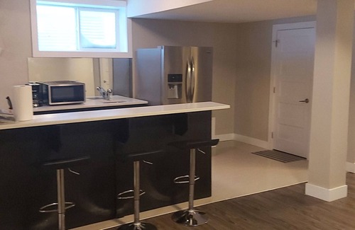 Northeast Edmonton House | Cozy Basement Suite