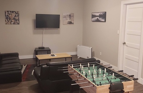 Northeast Edmonton House | Cozy Basement Suite