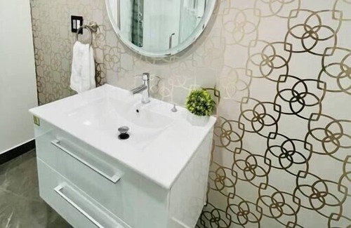 Vaughan House | Cozy Basement Suite Near Hwy 400