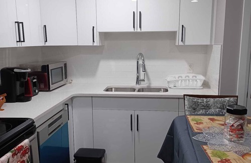 Northeast Edmonton House | Cozy Basement Suite with Free wifi and private entrance