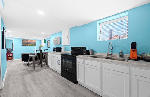 Merriwether Apartment | Cozy Basement Unit | Lou Art District | Prime Loc!