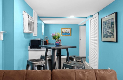 Merriwether Apartment | Cozy Basement Unit | Lou Art District | Prime Loc!