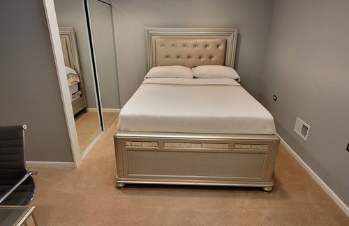 Glenview House | Cozy Basement with its own private entrance. 2 bedrooms and 1 full bath.