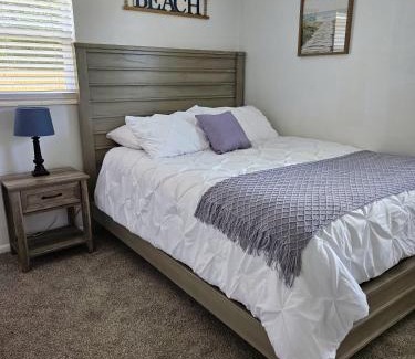Bayshore Gardens House | Cozy Bayshore Garden 3 BR House close to IMG
