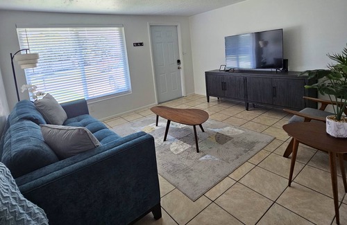 Bayshore Gardens House | Cozy Bayshore Gardens 3 Bedrooms house close to IMG Academy