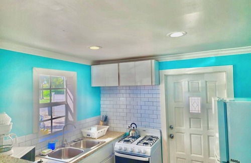 Rokers Point Apartment | Cozy Beachfront Cottage