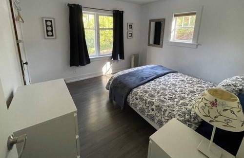 Selma Park Cottage | Cozy beach cottage with stunning ocean and sunset views.