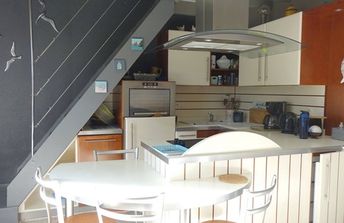 Sarzeau House | Cozy Beach House for 5-6 with Garden, Pool Access, 300m from Roaliguen Beach, Sarzeau