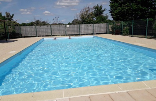 Sarzeau House | Cozy Beach House for 5-6 with Garden, Pool Access, 300m from Roaliguen Beach, Sarzeau