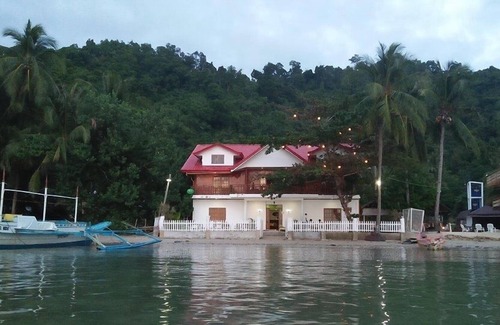 El Nido Bed & Breakfast | Cozy Beachfront Standard Room in El Nido