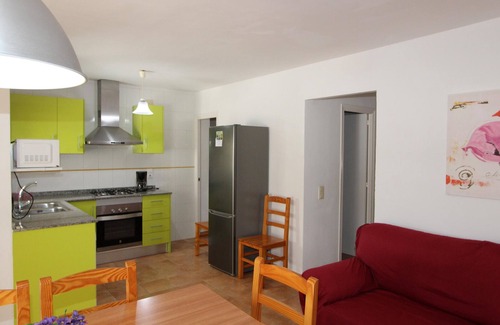 Riumar House | Cozy Beachside Home: Private Pool, Pet-Friendly, WiFi, A/C Option, Near Dog Beach