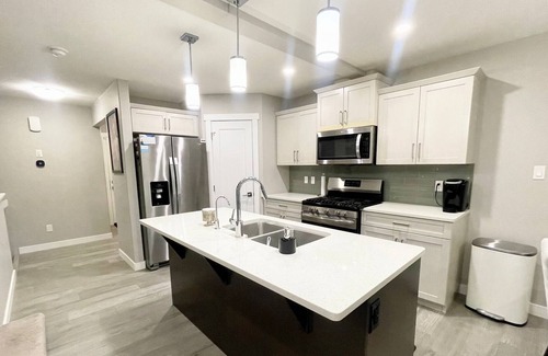 Regina House | Cozy & Beautiful House in Regina
