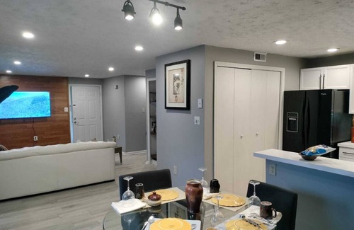 Frederick House | Cozy Beautiful Luxury Townhouse