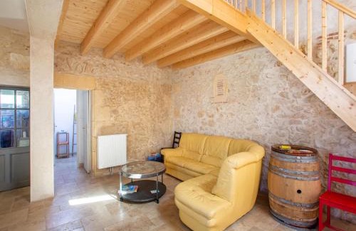 Bergerac House | Cozy Bergerac Haven w Pool