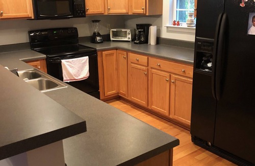 Blacksburg House | Cozy Blacksburg home - two miles from downtown!