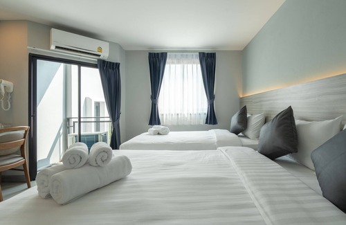 Racha Thewa Hotel | Cozy Blu Suvarnabhumi