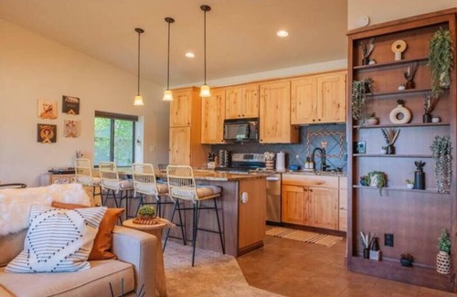 Dillon Condo | Cozy Boho Retreat w/Views of Mountain + Lake