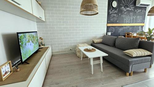 g.k. Strelbishte Apartment | Cozy Boho small apartment