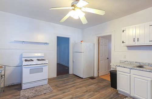 Brooklawn - St. Vincent Apartment | Cozy Bridgeport Apartment: 2 Mi to Downtown!