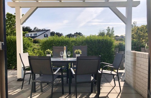 De Cocksdorp House | Cozy, bright bungalow; pool and WLAN included. De Cocksdorp, Roggeslootweg(441)