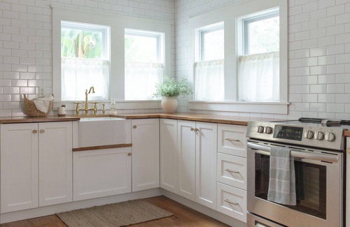 Downtown Zephyrhills House | Cozy & Bright Fully Renovated Coastal Cottage