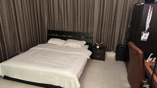 Abu Dhabi Apartment | Cozy Budget Apt Near Embassies