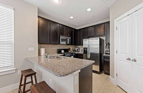 Georgetown House | Cozy & Budget Friendly 3/2.5 Townhouse with a Private Yard in East Georgetown!