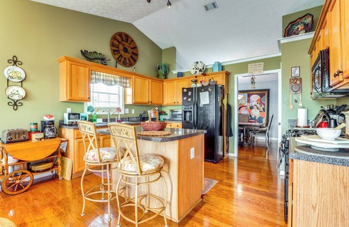 Buford House | Cozy Buford Home w/Piano ~ Mins to Lake Lanier!