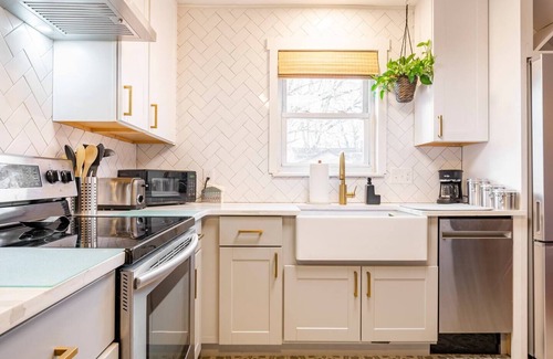 Annapolis House | Cozy Bungalow w/Ample Outdoor Space Near Downtown
