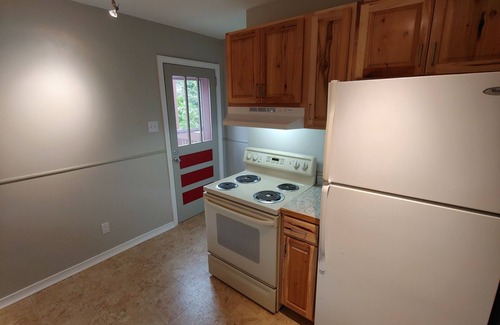 Weaverville House | Cozy bungalow.walk to downtown Weaverville!