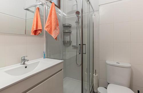 Oliveira do Douro Apartment | Cozy - Bus & Parking - 5min from Downtown Porto & Gaia