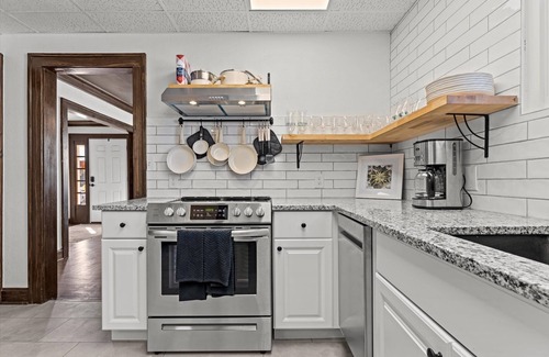 South Kansas City House | Cozy, but Large House on Quiet Commercial Street