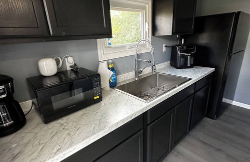 Grambling House | Cozy Cabin Guest Home Just 5 Minutes Walking To GSU