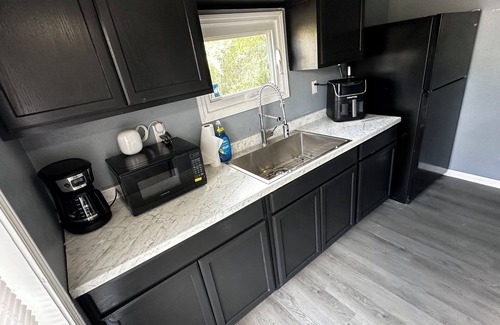 Grambling House | Cozy Cabin Guest Home Just 5 Minutes Walking To GSU