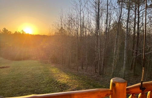 Morris Chapel Cabin | Cozy Cabin Hidden in Amish Country