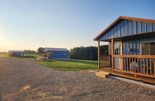 Ontario Cabin | Cozy cabin in peaceful Ontario with AC, WiFi and stellar views!