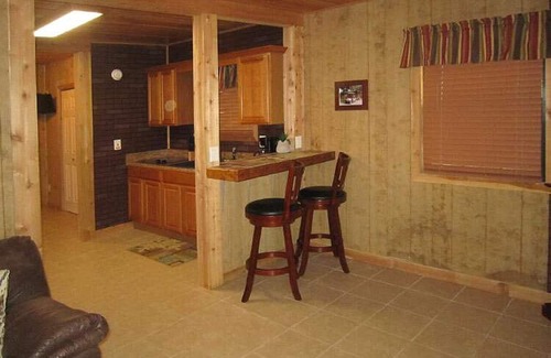 Inverness Cabin | Cozy Cabin in riverfront resort