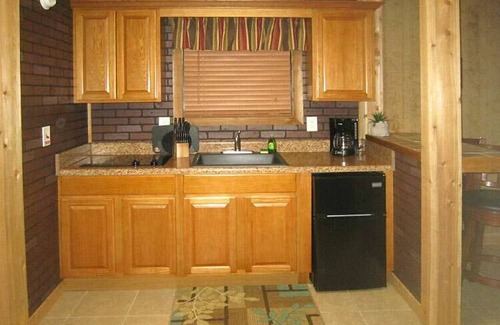 Inverness Cabin | Cozy Cabin in riverfront resort