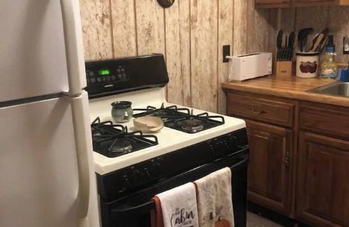 Leeper Cabin | Cozy cabin in serene Cook Forest, close to all!