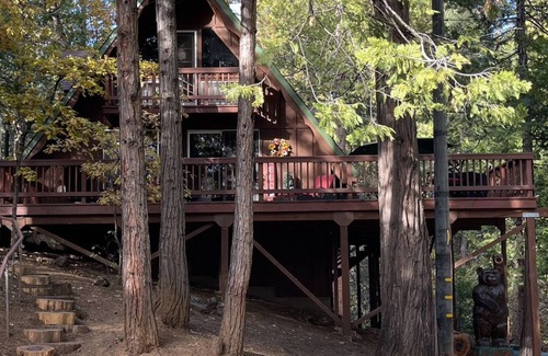 Mi-Wuk Village Cabin | Cozy Cabin in the Woods