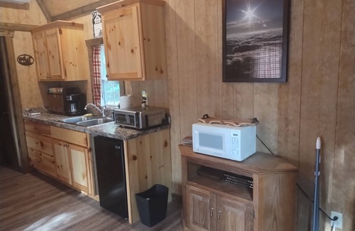 Cason Cabin | Cozy cabin in the piney woods