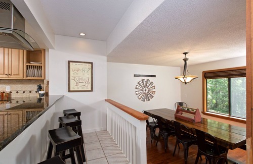 Rising Fawn Cottage | Cozy cabin in the woods! 5 Min. to Cloudland Canyon. 30 min. to Chattanooga