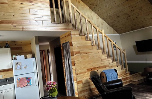 Ingalls Cabin | Cozy Cabin in the woods! Private but close to activities.