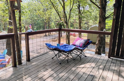 Natural Dam Cabin | Cozy cabin in tranquil Natural Dam with AC,heat WiFi